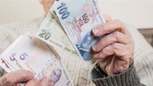 Ziraat Bankası emeklilere 11000 TL ödeyecek başvurusunu yapan emeklinin hesabına nakit yatırılacak 6