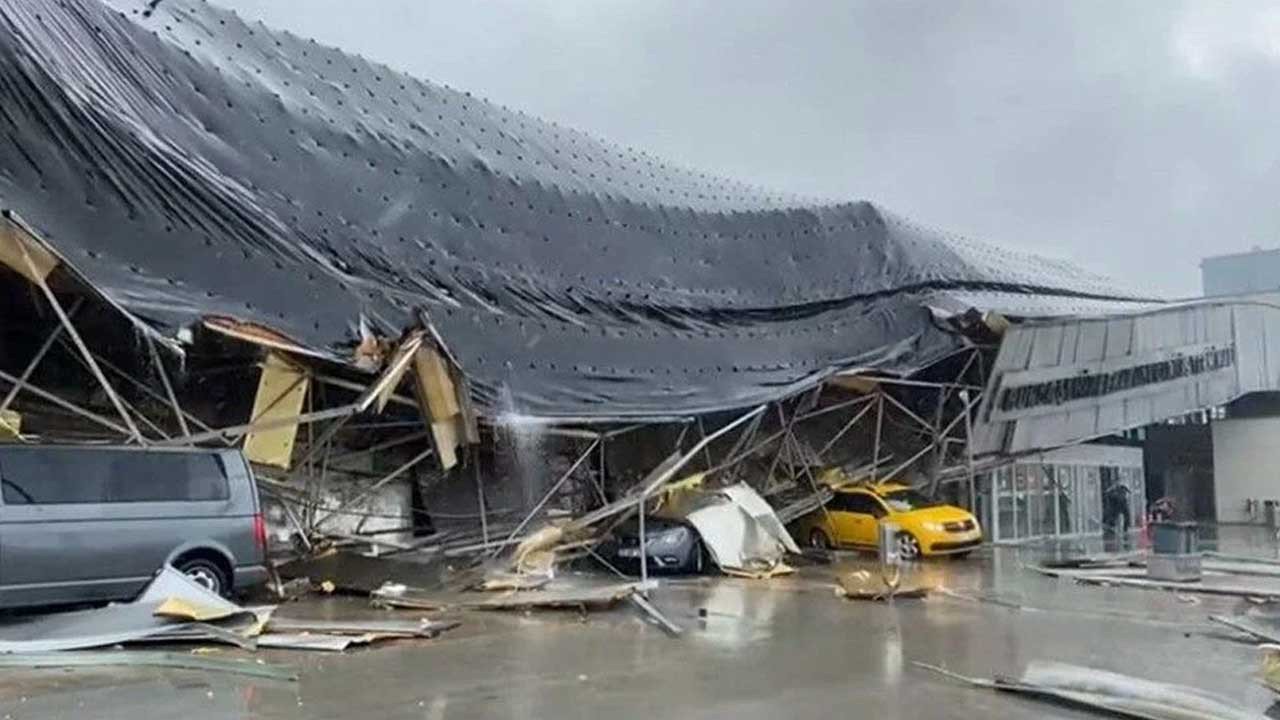 Bursa'da doğal afet: Dolu ve fırtına vurdu, terminal binası çöktü, hayat felç oldu!