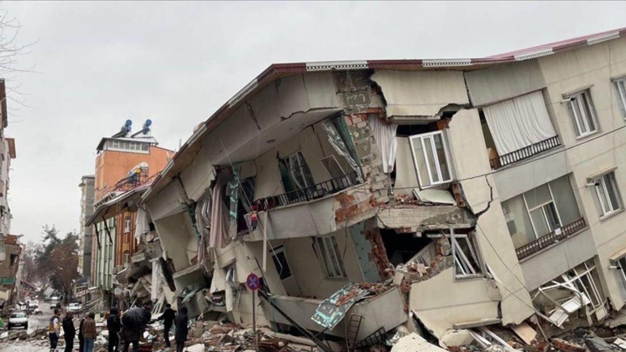 Son dakika! Depremde yaşanan can kaybı 46 bin 104'e yükseldi