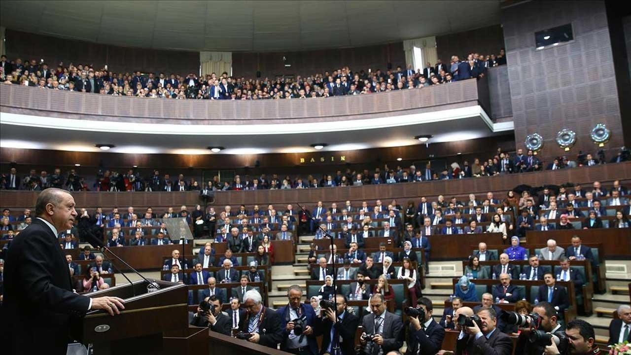 AK Parti Meclis grubu Cumhurbaşkanı Erdoğan'ı aday göstermek için karar aldı