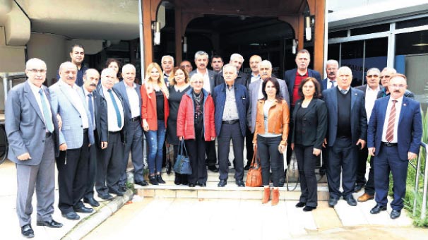İzmir'de Kentsel Dönüşüm İçin Belediyeler Çalışmaya Devam Ediyor