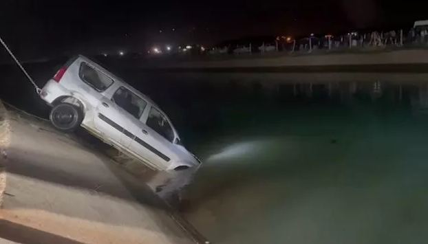 Şanlıurfa'da Sulama Kanalına Düşen Araçtaki 3 Kişi Öldü, 2 Kişi Kayboldu